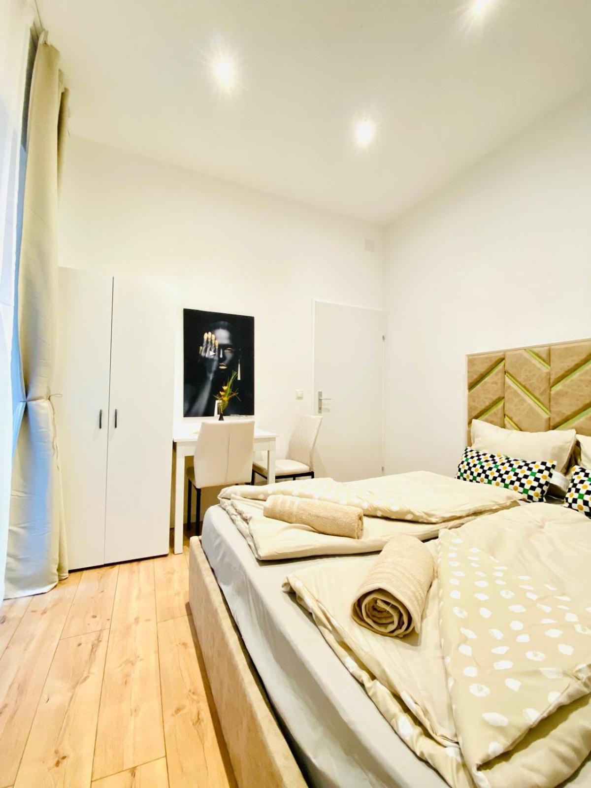 Amazing Gem 4-br Retreat Breathtaking Views Apartment