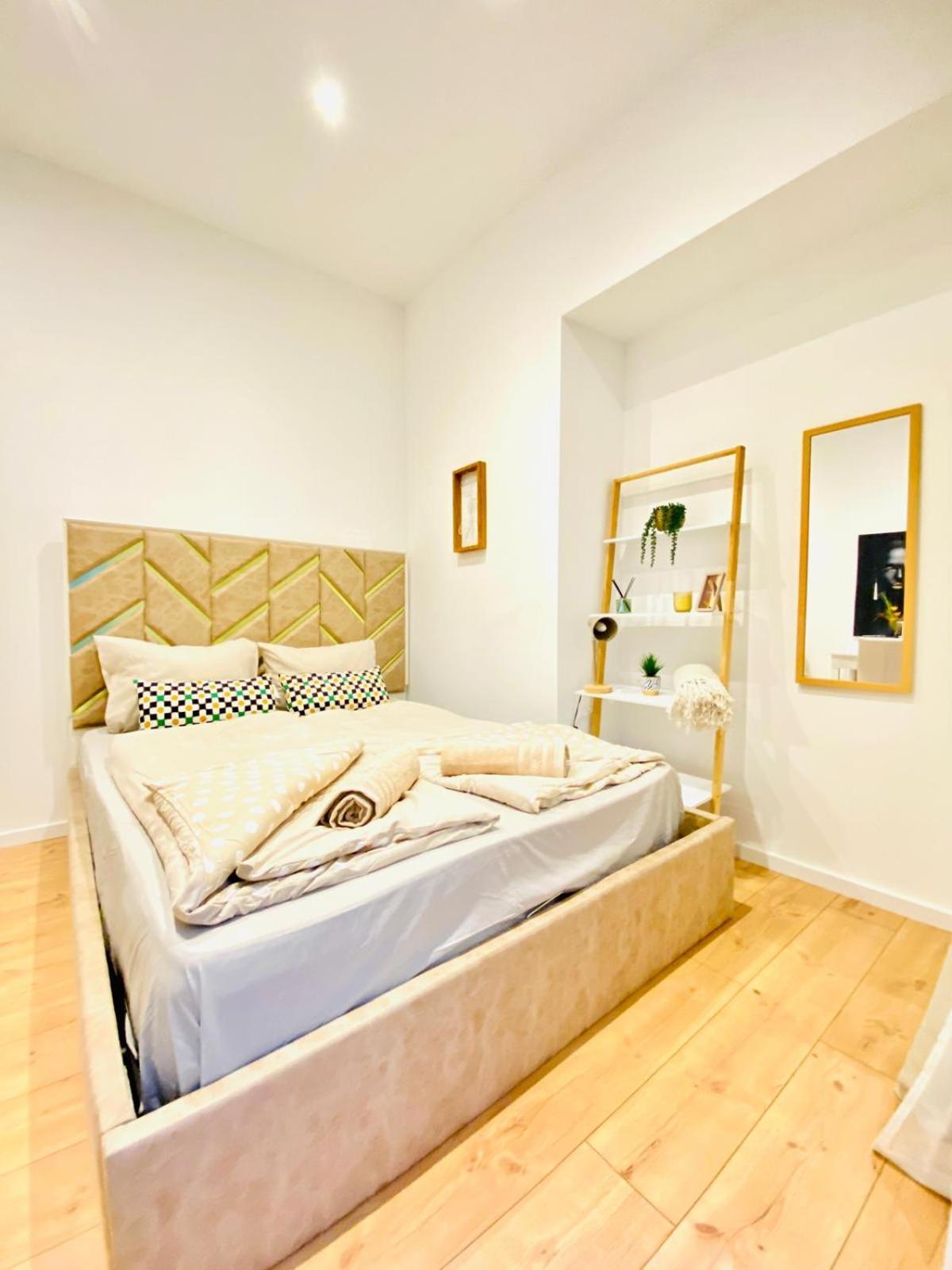 Apartment Amazing Gem 4-br Retreat Breathtaking Views *