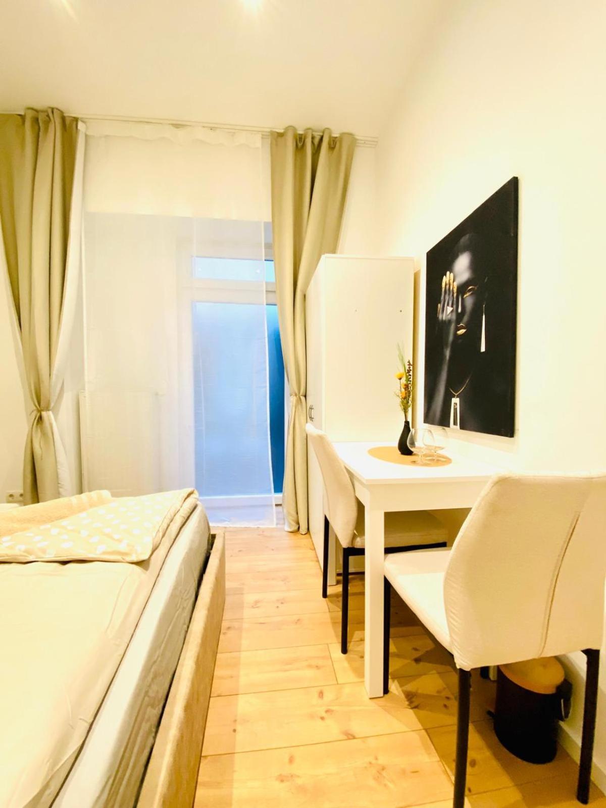 Amazing Gem 4-br Retreat Breathtaking Views Apartment
