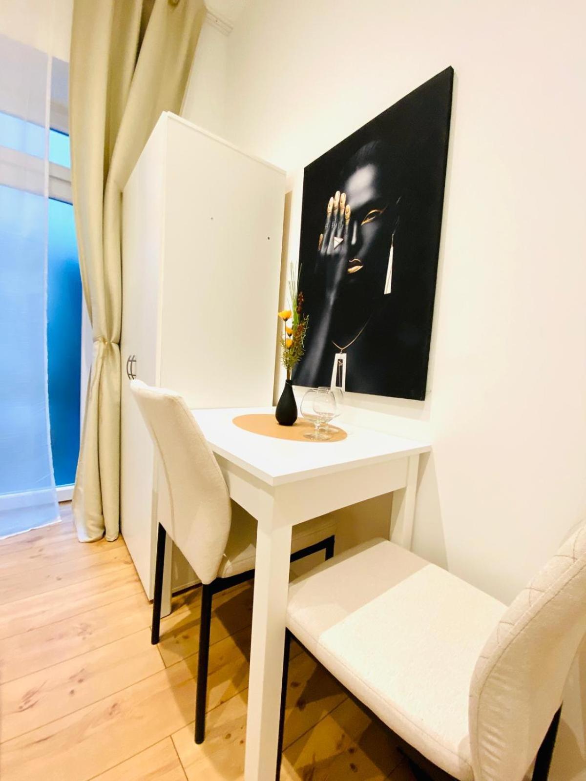 Amazing Gem 4-br Retreat Breathtaking Views Apartment *