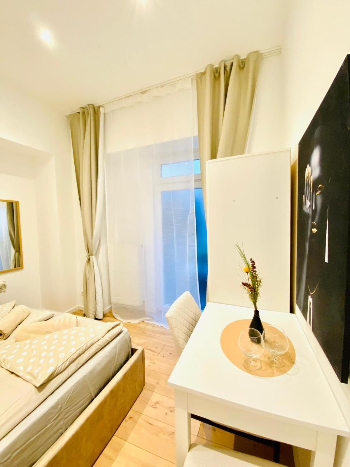 Amazing Gem 4-br Retreat Breathtaking Views Apartment Wien
