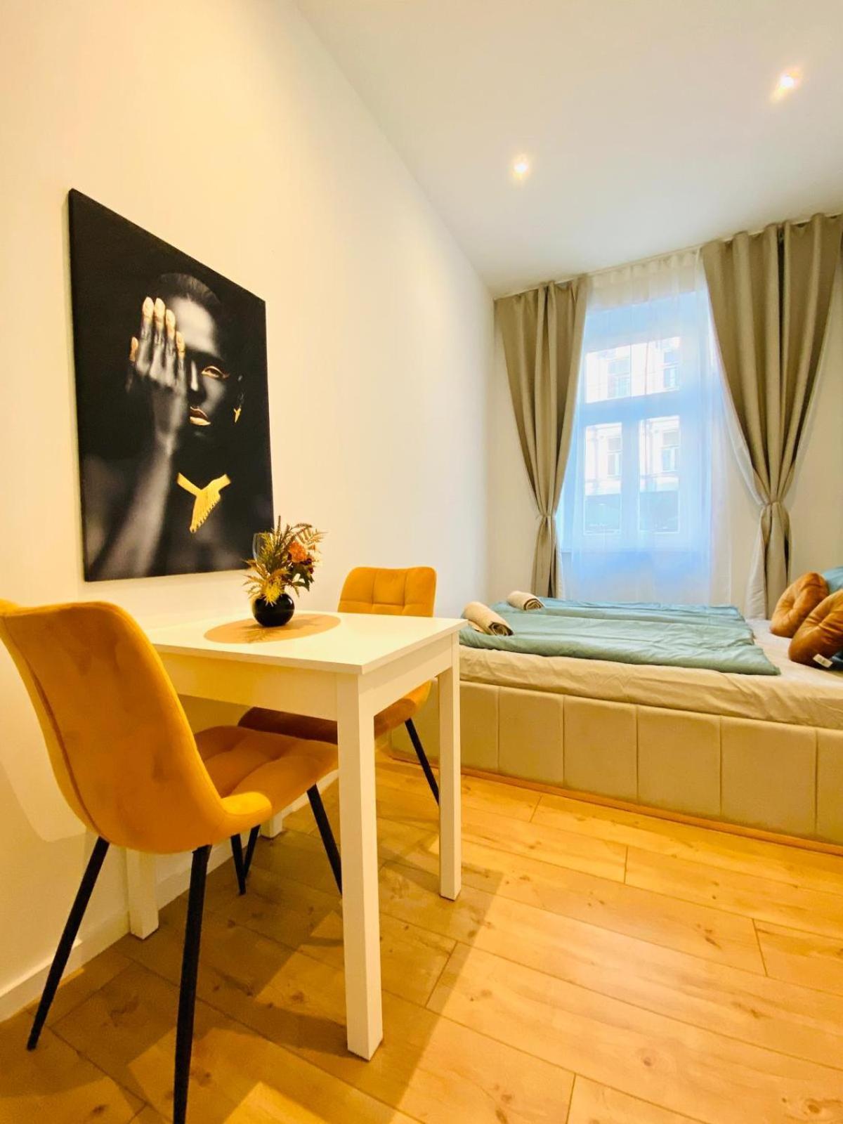 Amazing Gem 4-br Retreat Breathtaking Views Apartment