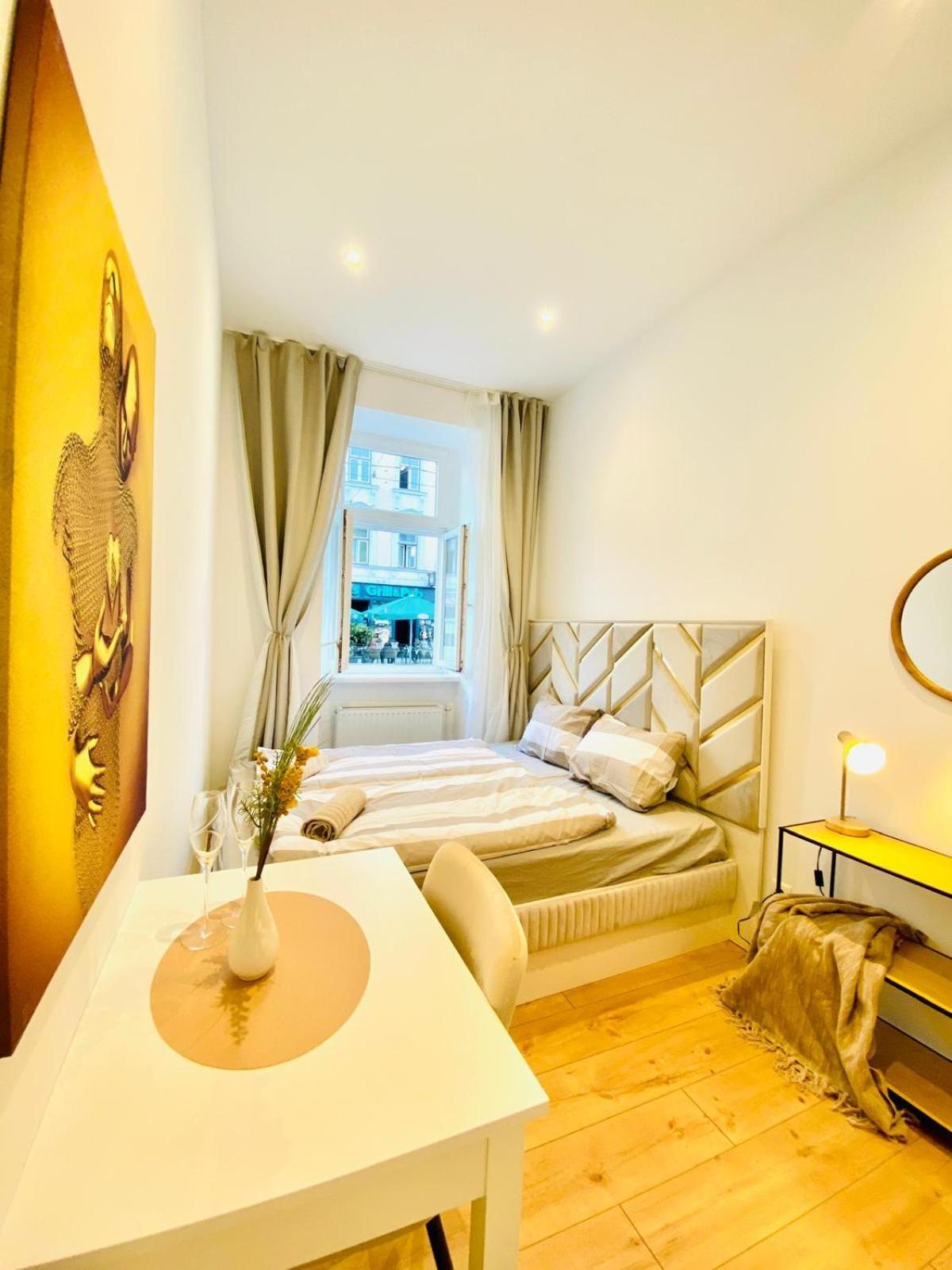 Amazing Gem 4-br Retreat Breathtaking Views Apartment *