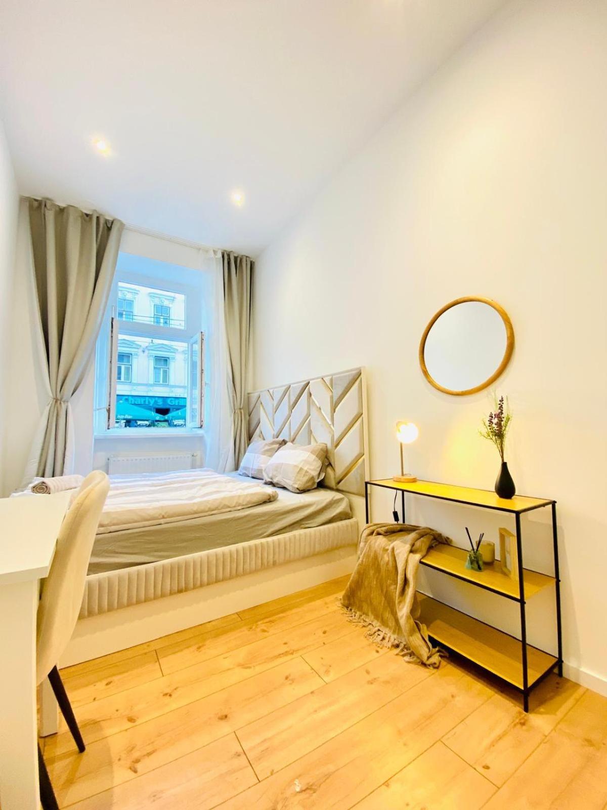 Amazing Gem 4-br Retreat Breathtaking Views Apartment