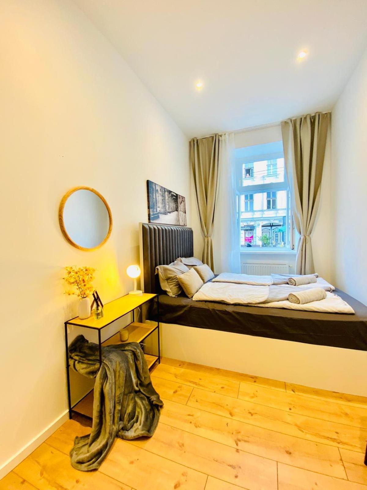 Amazing Gem 4-br Retreat Breathtaking Views Apartment *