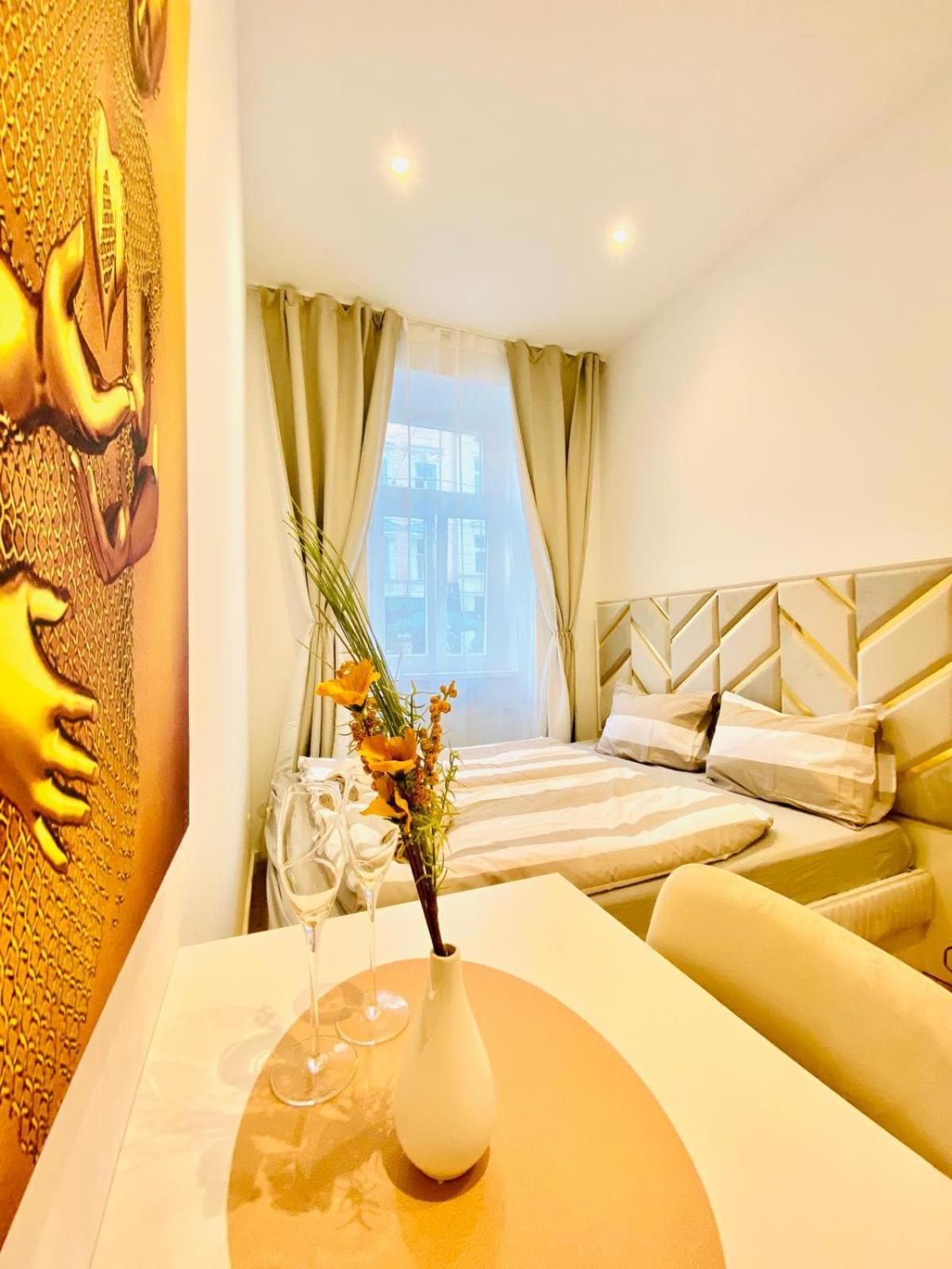 Amazing Gem 4-br Retreat Breathtaking Views Apartment